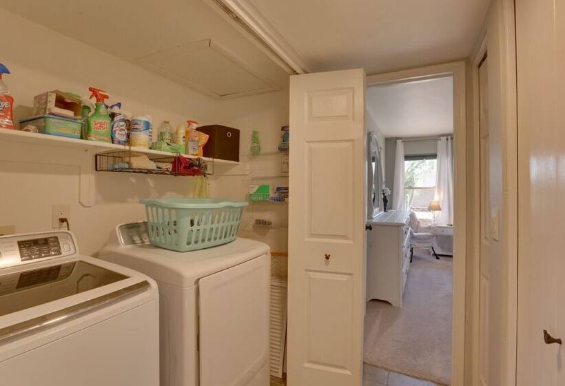 Pet Friendly Tucson Home W/ Gas Grill & Fire Pit!