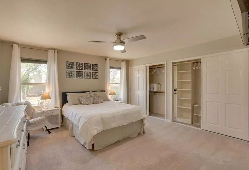 Pet Friendly Tucson Home W/ Gas Grill & Fire Pit!