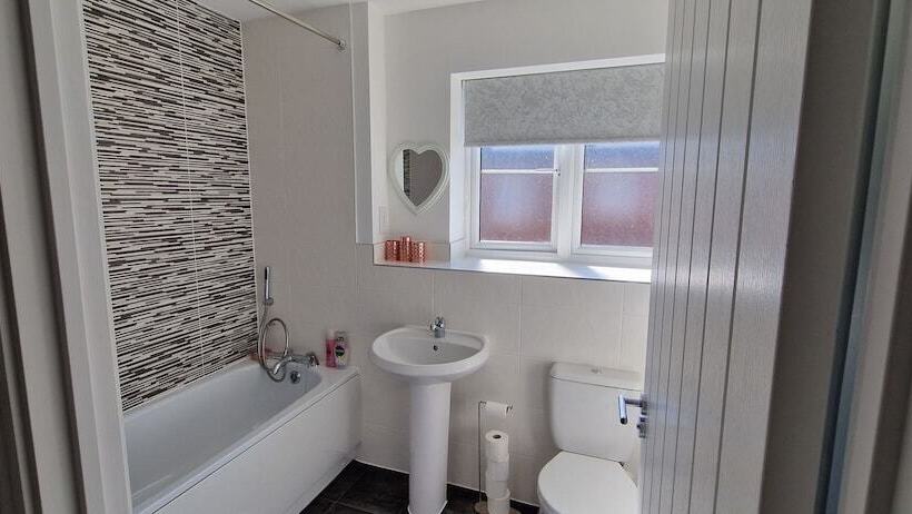 레지던스 Brand New Entire 4 Bed House In Peterborough