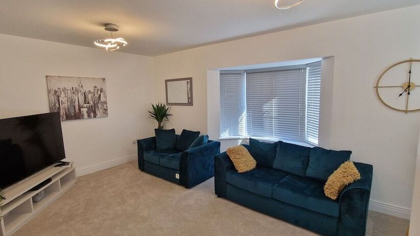 레지던스 Brand New Entire 4 Bed House In Peterborough