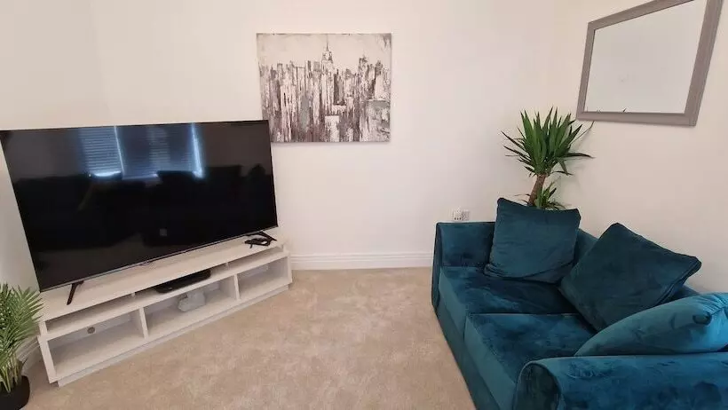 Residenssi Brand New Entire 4 Bed House In Peterborough