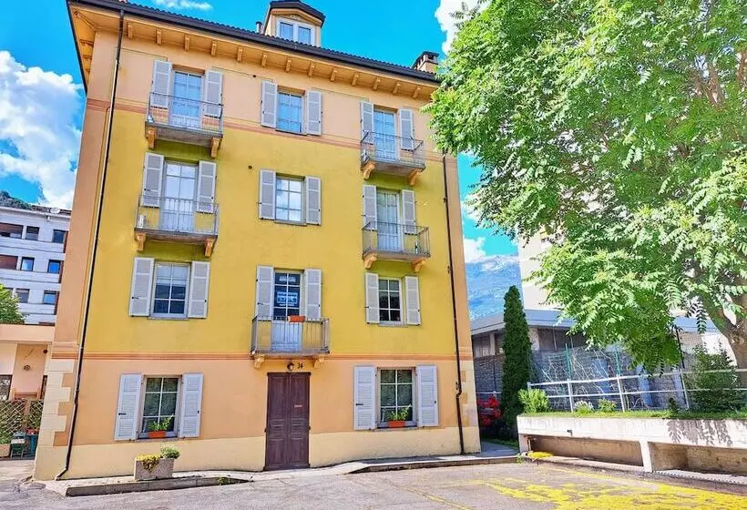 اقامتگاه Casa Alpina   Aosta
