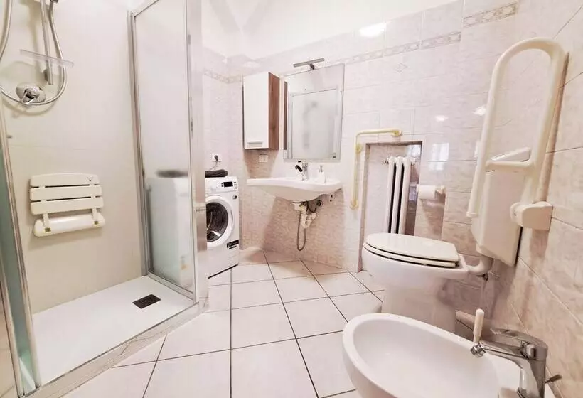 اقامتگاه Casa Alpina   Aosta