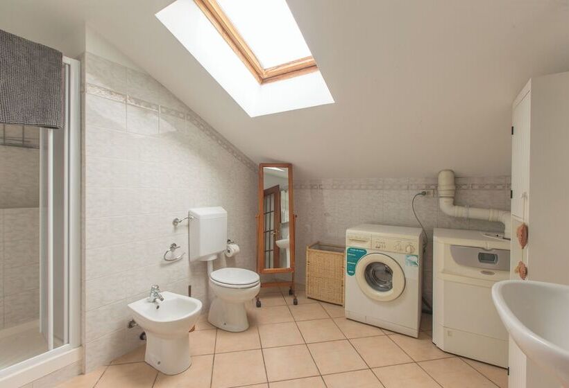 اقامتگاه Casa Alpina Aosta