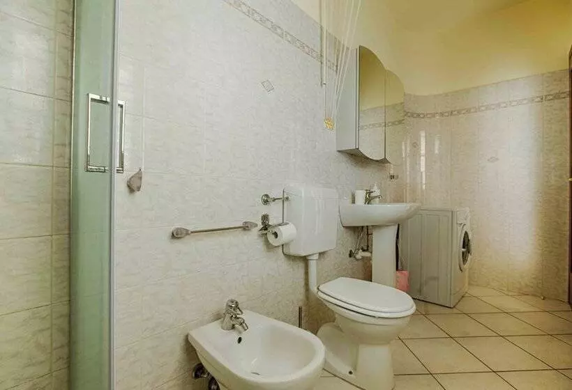 اقامتگاه Casa Alpina   Aosta