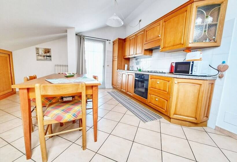 اقامتگاه Casa Alpina Aosta