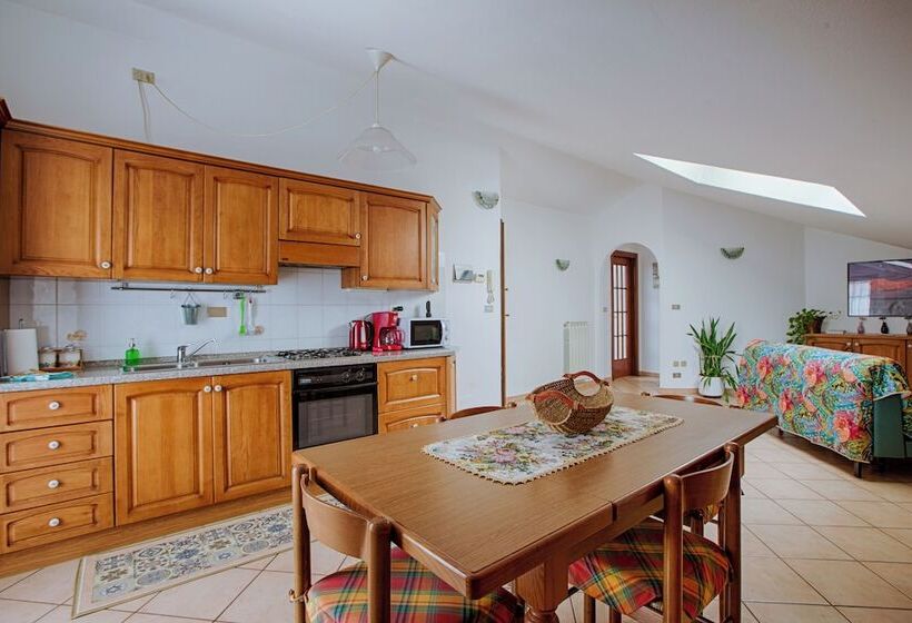 اقامتگاه Casa Alpina Aosta