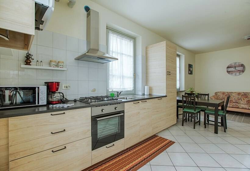 اقامتگاه Casa Alpina Aosta