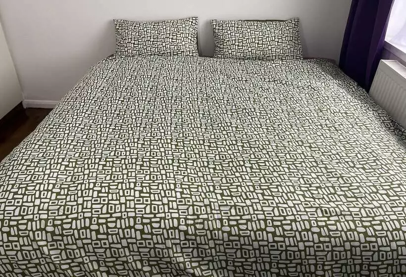 Residenssi Immaculate 4 Bed House Near Heathrow Airport