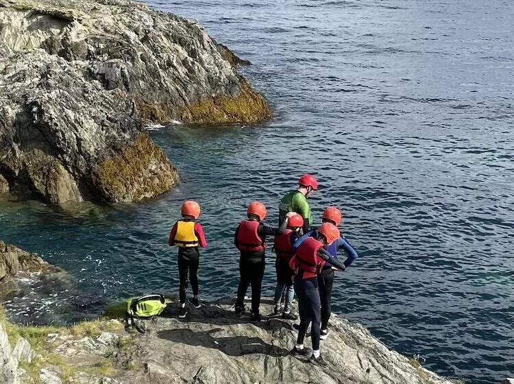 اقامتگاه Impeccable 3 Bed House In Newquay