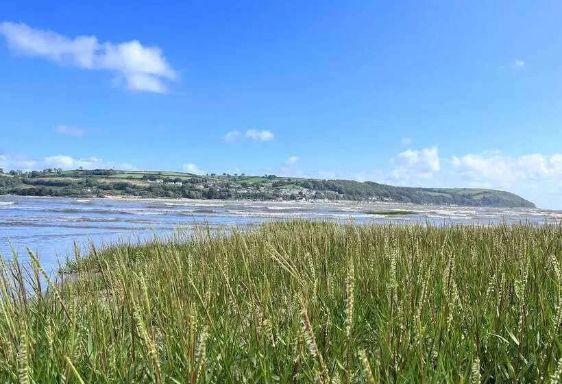 Residenssi Luxury 2 Bed Barn Conversion In Llansteffan