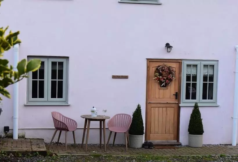 Residenssi Luxury 2 Bed Barn Conversion In Llansteffan