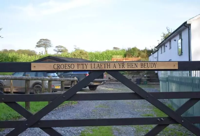 Residenssi Luxury 2 Bed Barn Conversion In Llansteffan