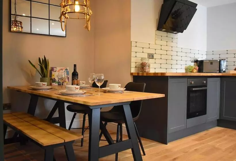 Residenssi Luxury 2 Bed Barn Conversion In Llansteffan