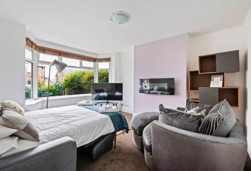 レジデンス Stunning 5 Bed House In Leeds Contractors Welcome