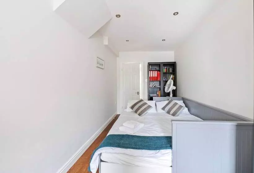 レジデンス Stunning 5 Bed House In Leeds Contractors Welcome