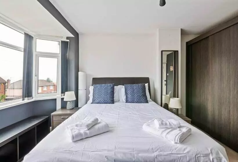 レジデンス Stunning 5 Bed House In Leeds Contractors Welcome