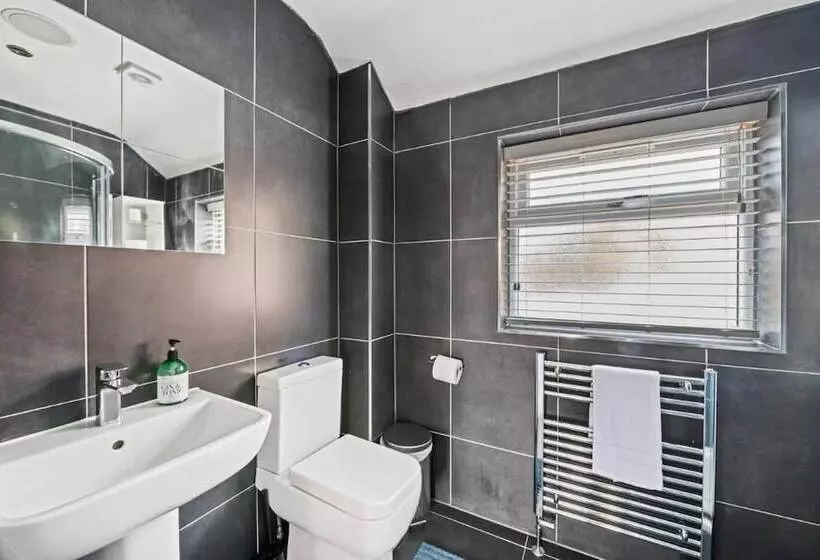 レジデンス Stunning 5 Bed House In Leeds Contractors Welcome