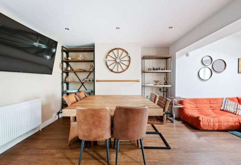 住所 Stunning 5 Bed House In Leeds Contractors Welcome