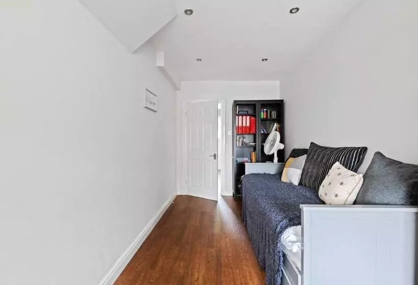 レジデンス Stunning 5 Bed House In Leeds Contractors Welcome