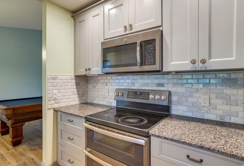 Riverfront Port St Lucie Home: Hot Tub + Dock!