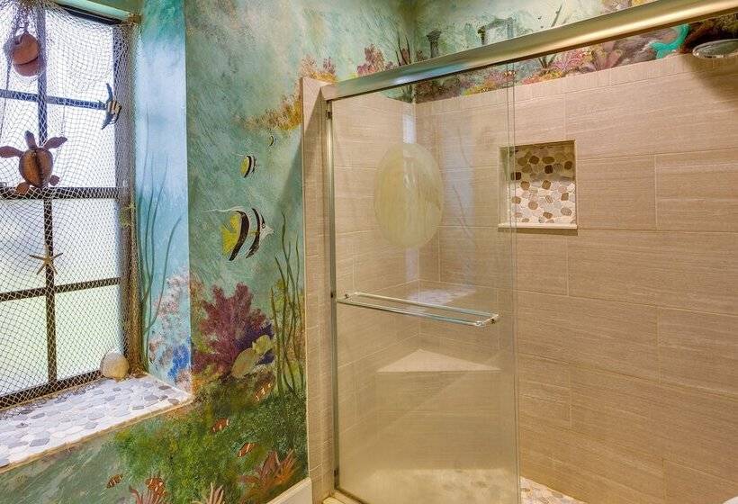 Riverfront Port St Lucie Home: Hot Tub + Dock!