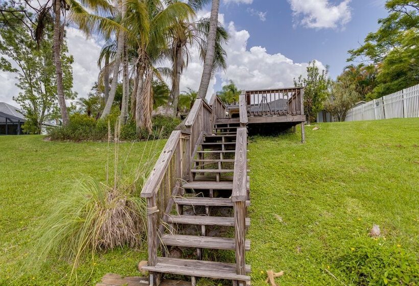 Riverfront Port St Lucie Home: Hot Tub + Dock!