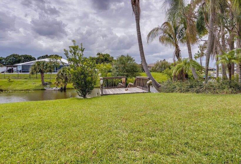 Riverfront Port St Lucie Home: Hot Tub + Dock!