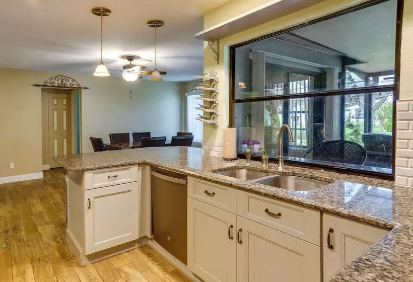 Riverfront Port St Lucie Home: Hot Tub + Dock!