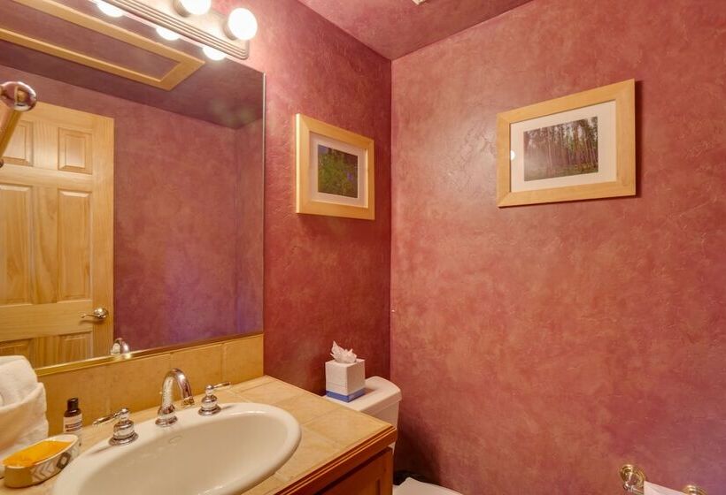 Hot Tub & Ski Shuttle: Rustic Breckenridge Retreat