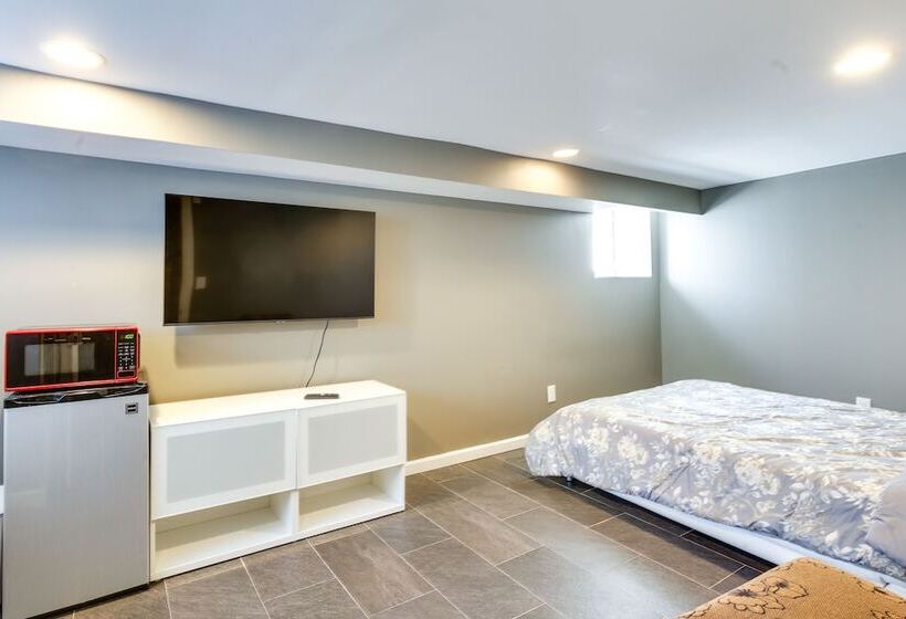 Saint Louis Home W/ Deck: 4 Mi To Downtown!