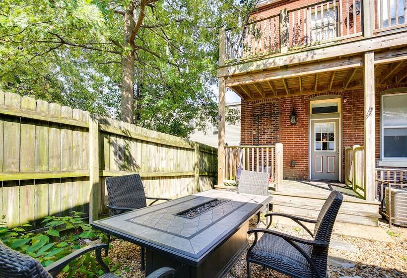 Saint Louis Home W/ Deck: 4 Mi To Downtown!