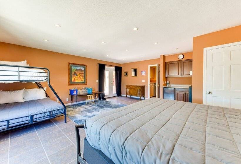 Secluded Mesa Home W/ Pool, Outdoor Kitchen & Bar!