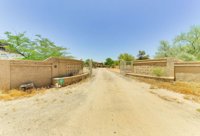 Secluded Mesa Home W/ Pool, Outdoor Kitchen & Bar!