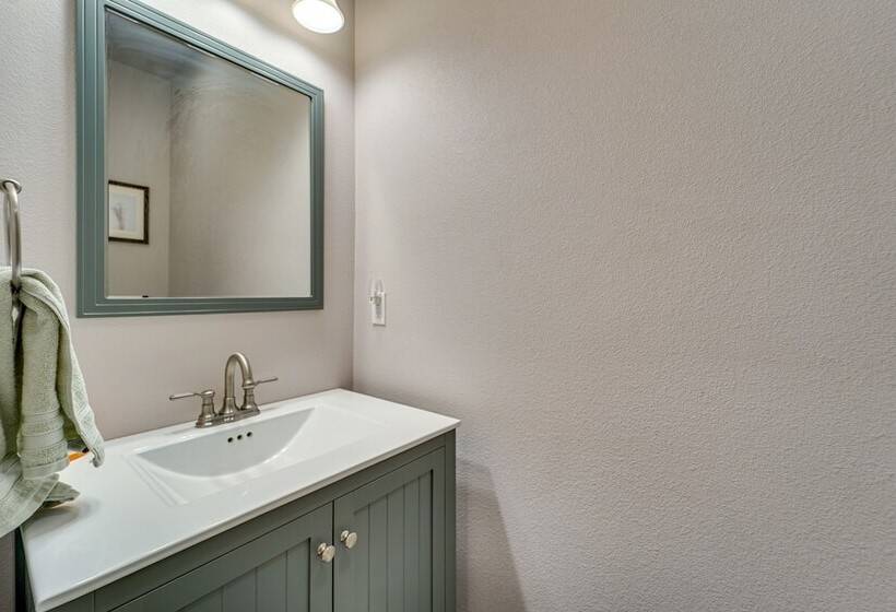 Spacious Lubbock Home W/ Private Pool & Yard!