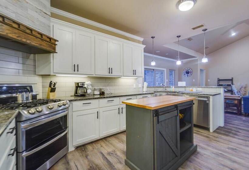 Spacious Lubbock Home W/ Private Pool & Yard!