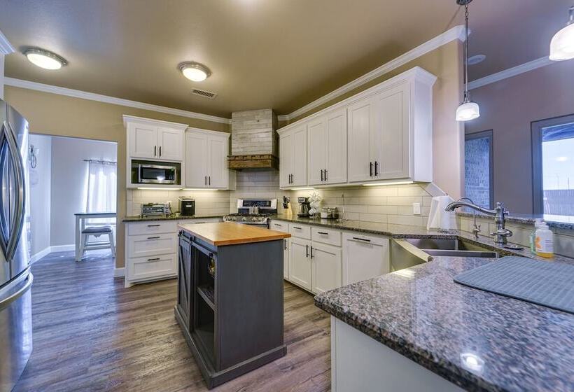 Spacious Lubbock Home W/ Private Pool & Yard!