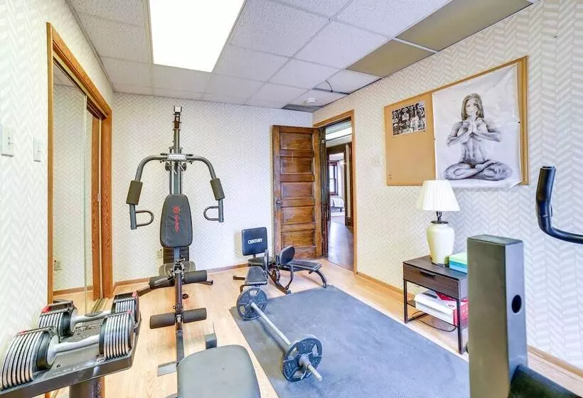 Spacious Pittsburgh Rental: Walk To Frick Park!