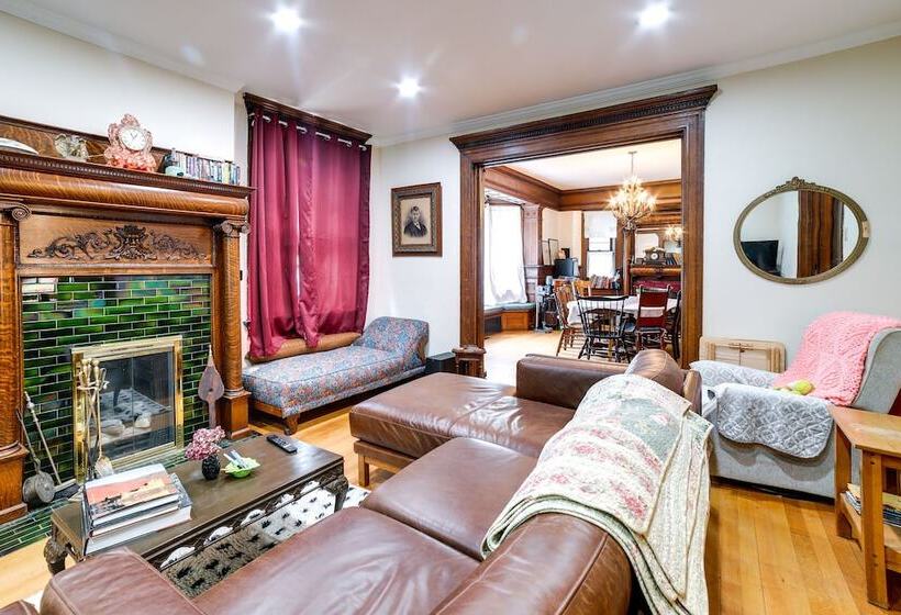 Spacious Pittsburgh Rental: Walk To Frick Park!