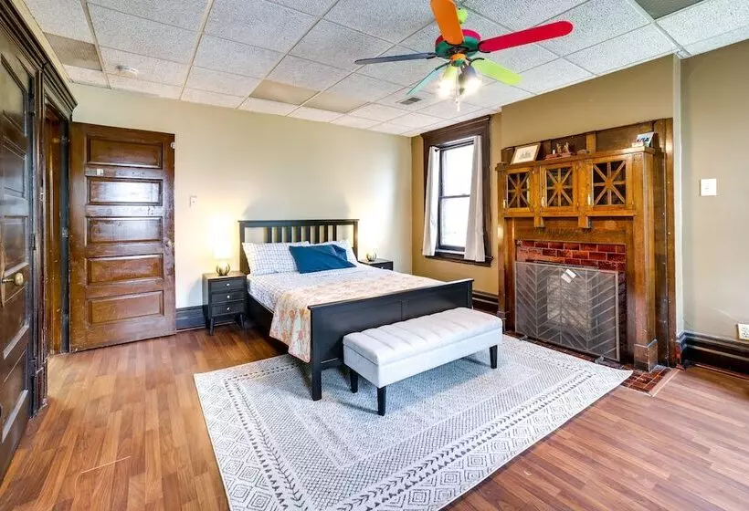 Spacious Pittsburgh Rental: Walk To Frick Park!