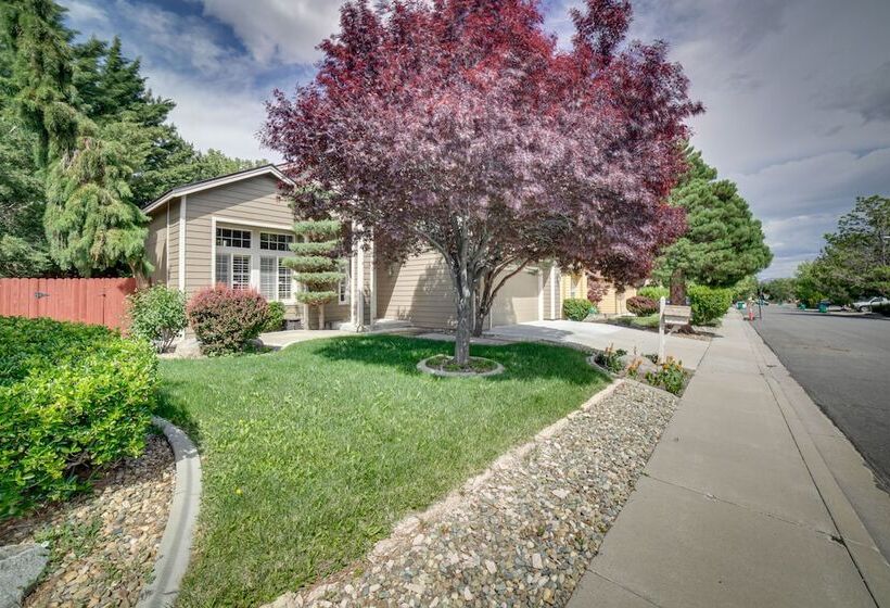 Spacious Reno Home W/ Deck ~ 1 Mi To Downtown!