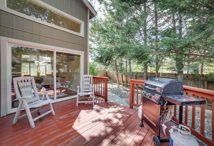 Spacious Reno Home W/ Deck ~ 1 Mi To Downtown!