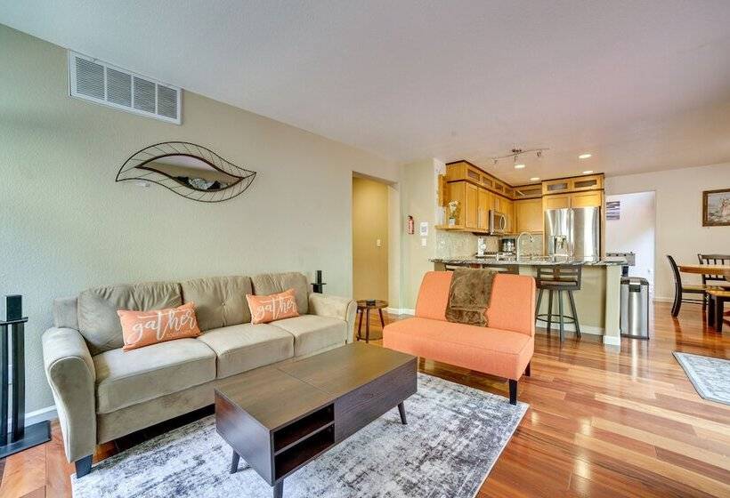 Spacious Reno Home W/ Deck ~ 1 Mi To Downtown!