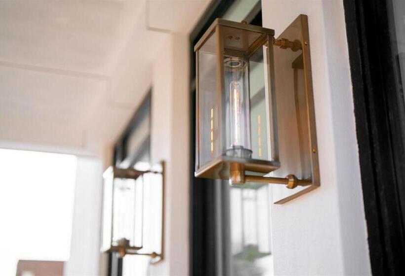 St Hugh Hotel Wagga Wagga