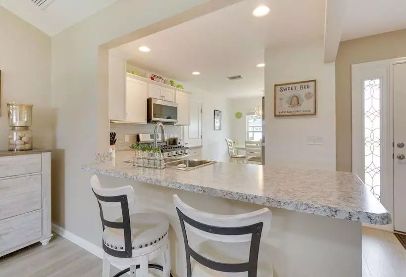 Sumterville Home In The Villages: Screened Porch!