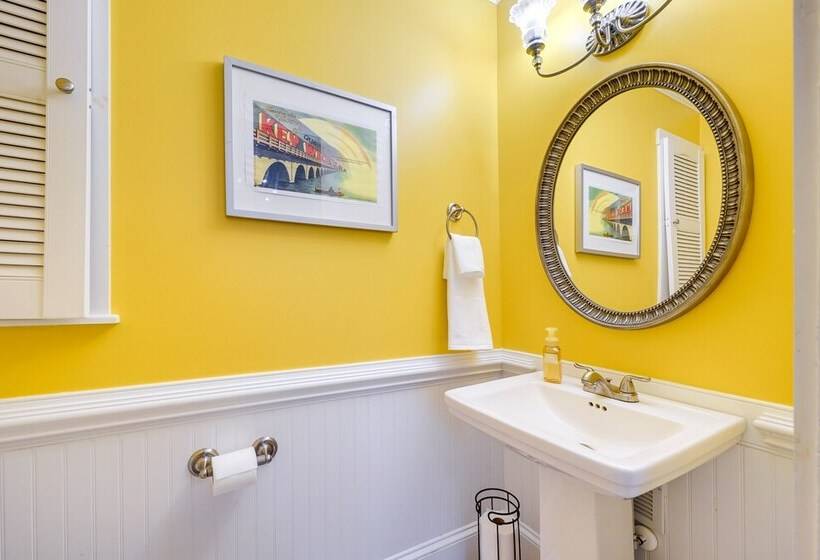 Wilmington Vacation Rental: Close To Riverwalk!