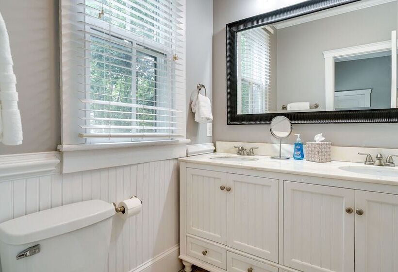 Wilmington Vacation Rental: Close To Riverwalk!