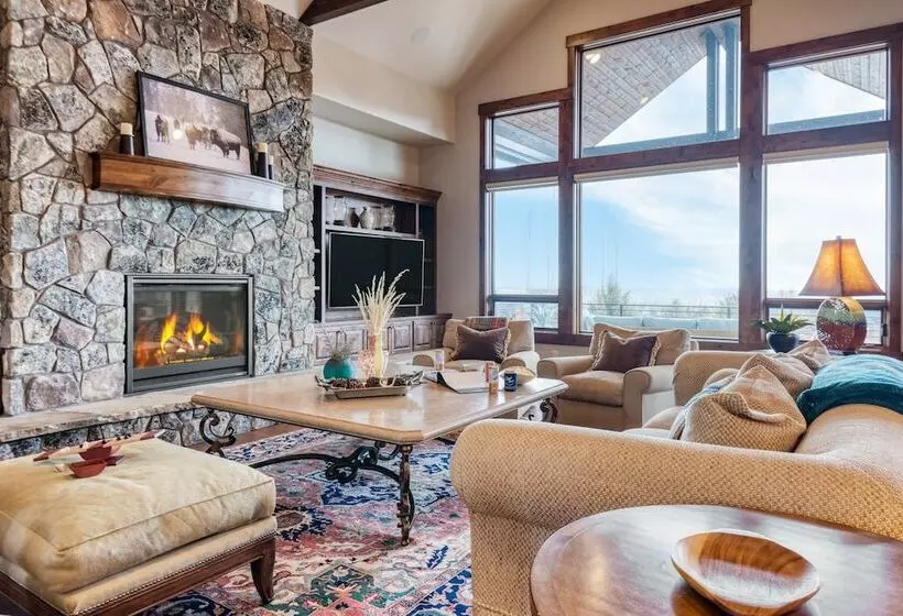 Heritage By Avantstay Luxe Oregon Retreat + Deck