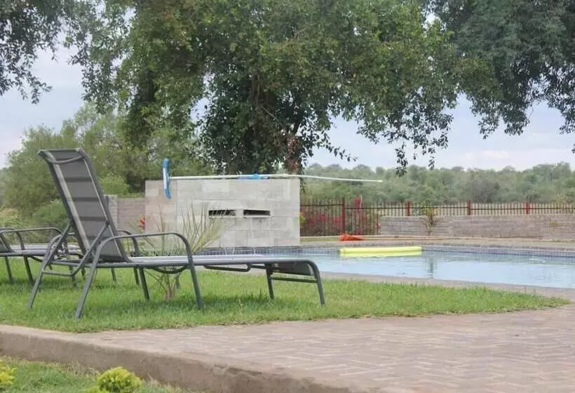 ホテル Dam Vista Retreat