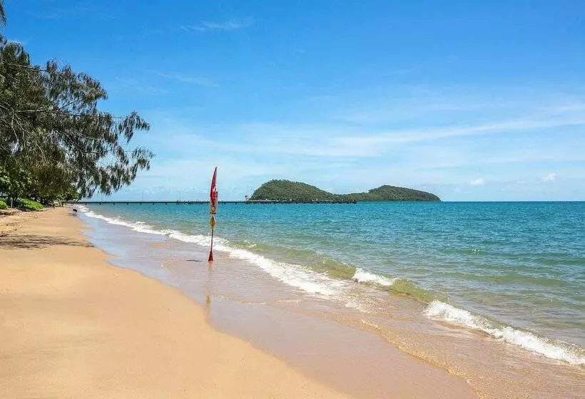 هتل Elysium Triton By The Sea